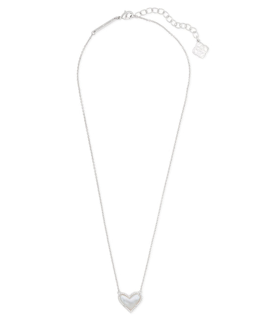 Kendra Scott Ari Silver Short Pendant Necklace in Ivory Mother of Pearl
