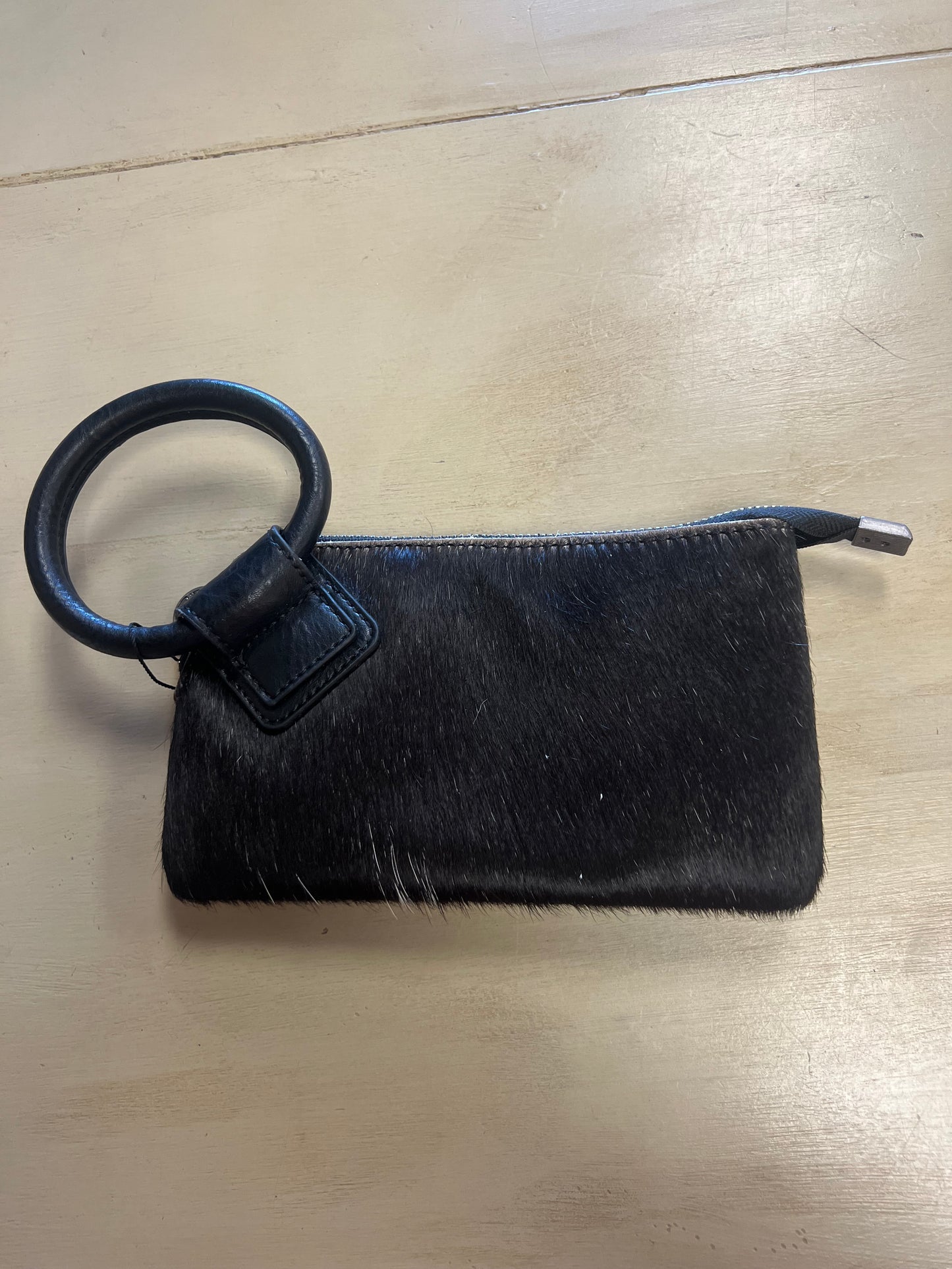 MONTANA WEST HAIR-ON COWHIDE WRISTLET