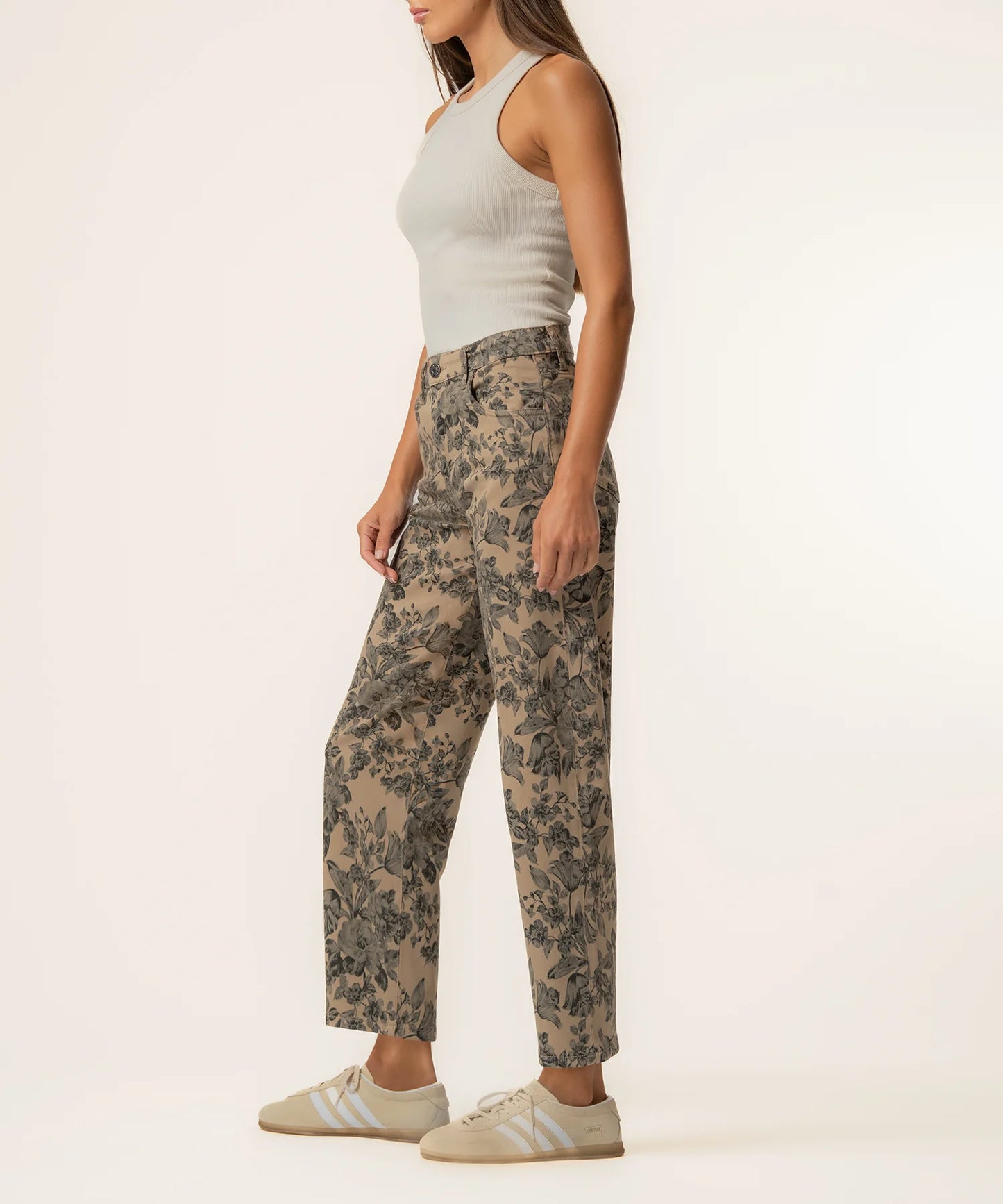 Kut from the Kloth Ashton Twill High Rise Relaxed Leg in Sand