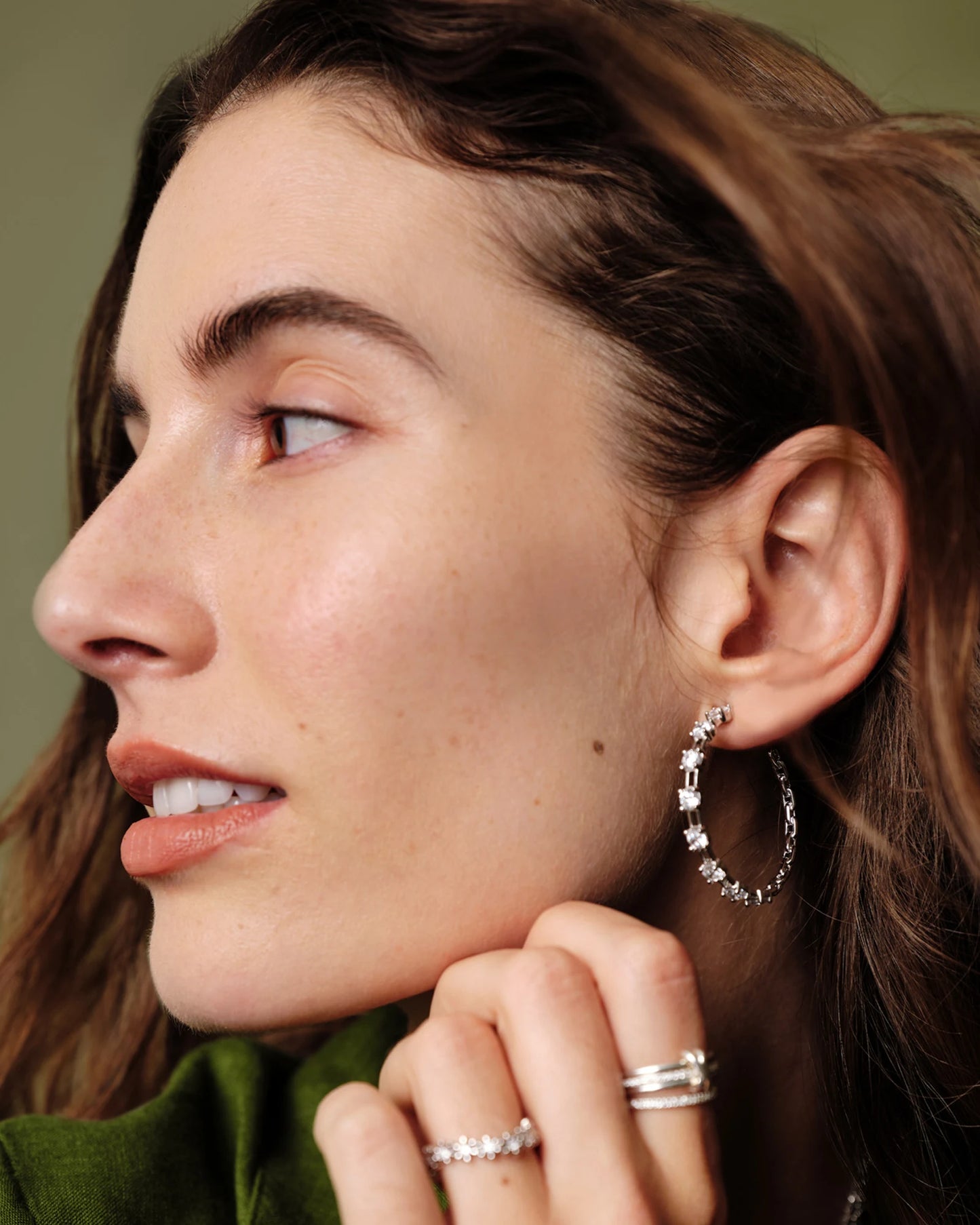 Kendra Scott Lexi Gold or Silver Hoop Earrings in White Crystal