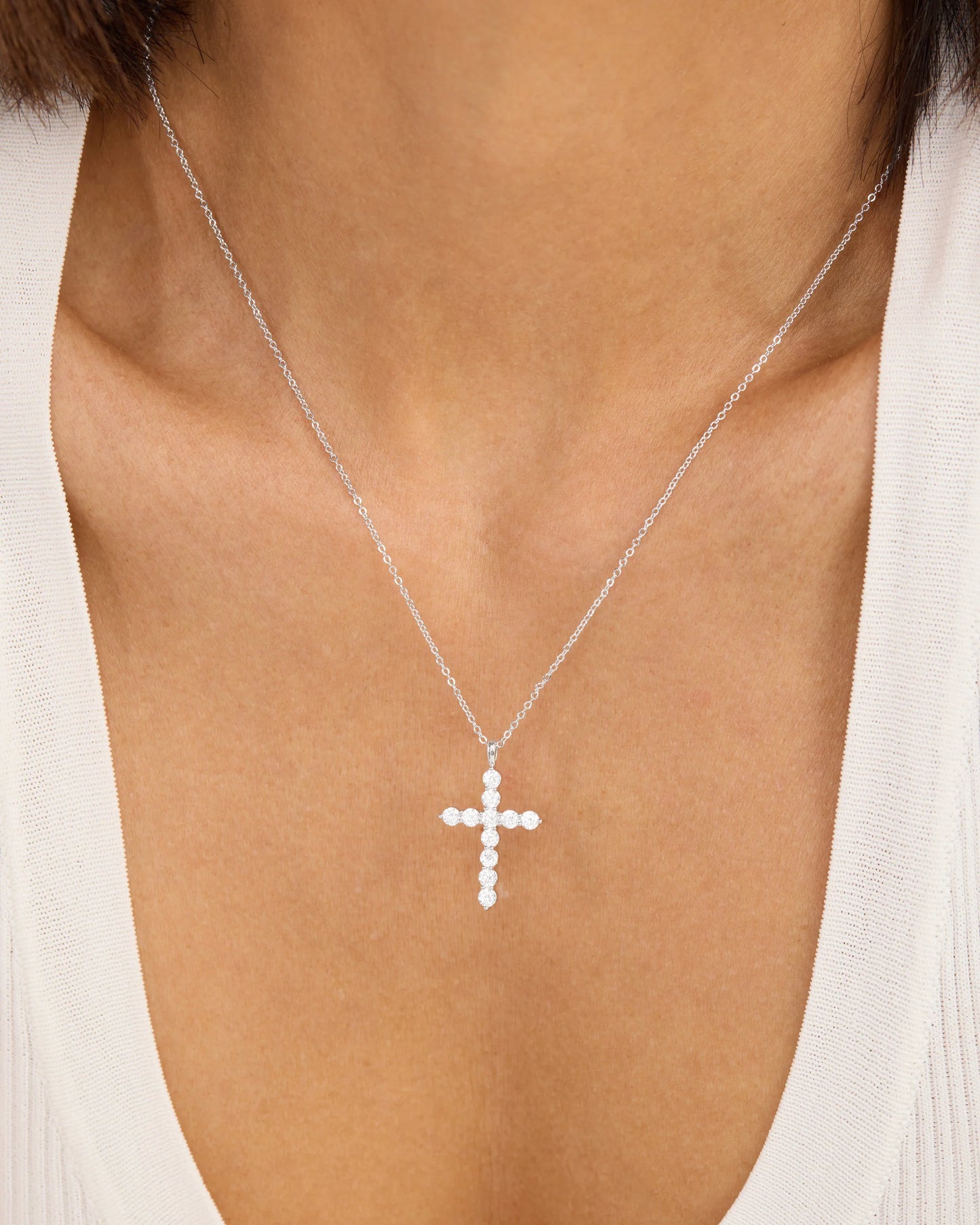 "Oh She Fancy" Small Cross Pendant Silver|White Diamondettes