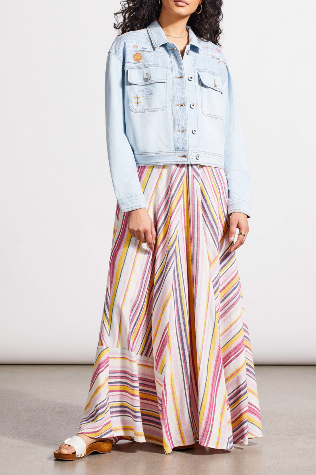 TRIBAL EMBROIDERED CLASSIC DENIM JACKET