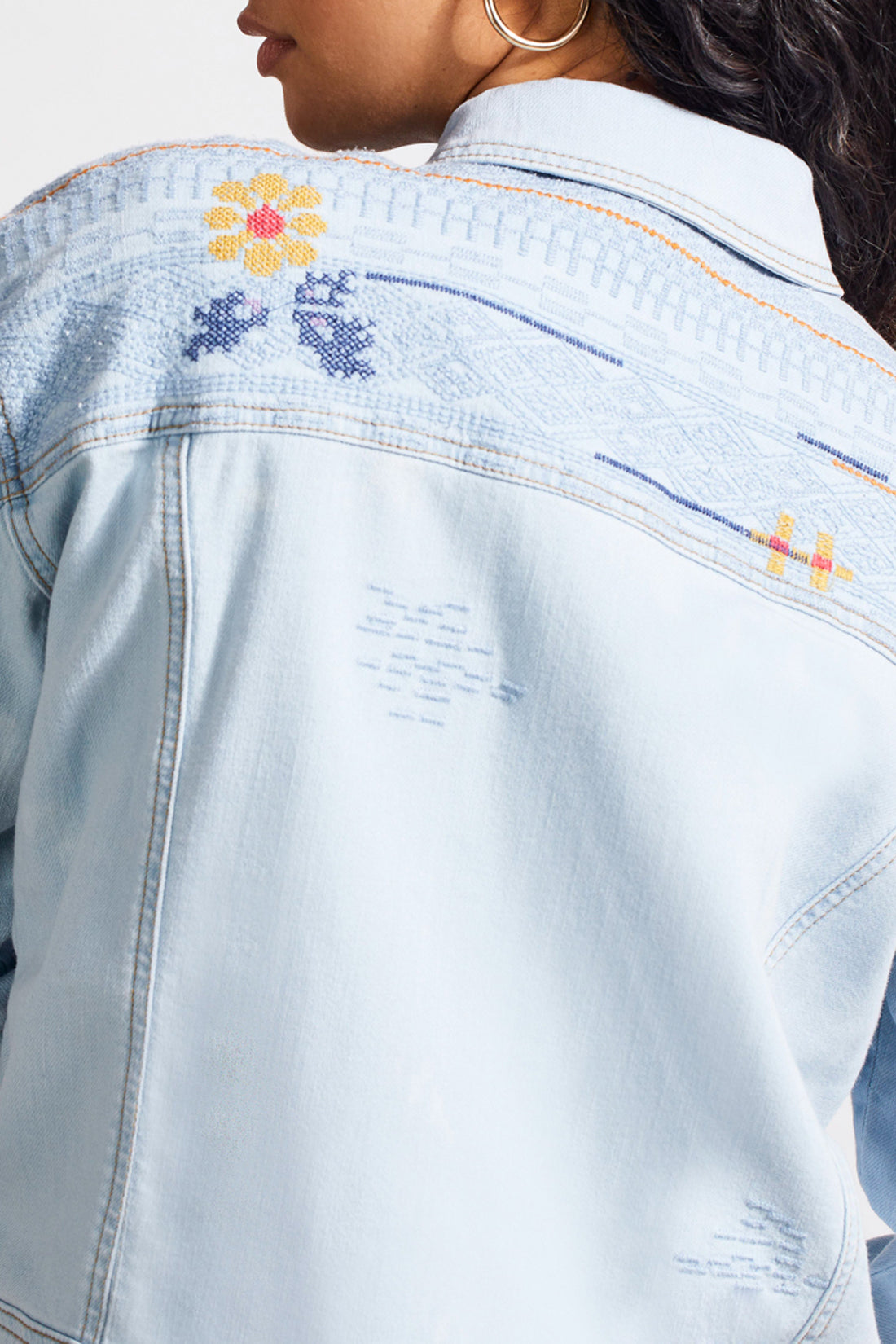 TRIBAL EMBROIDERED CLASSIC DENIM JACKET