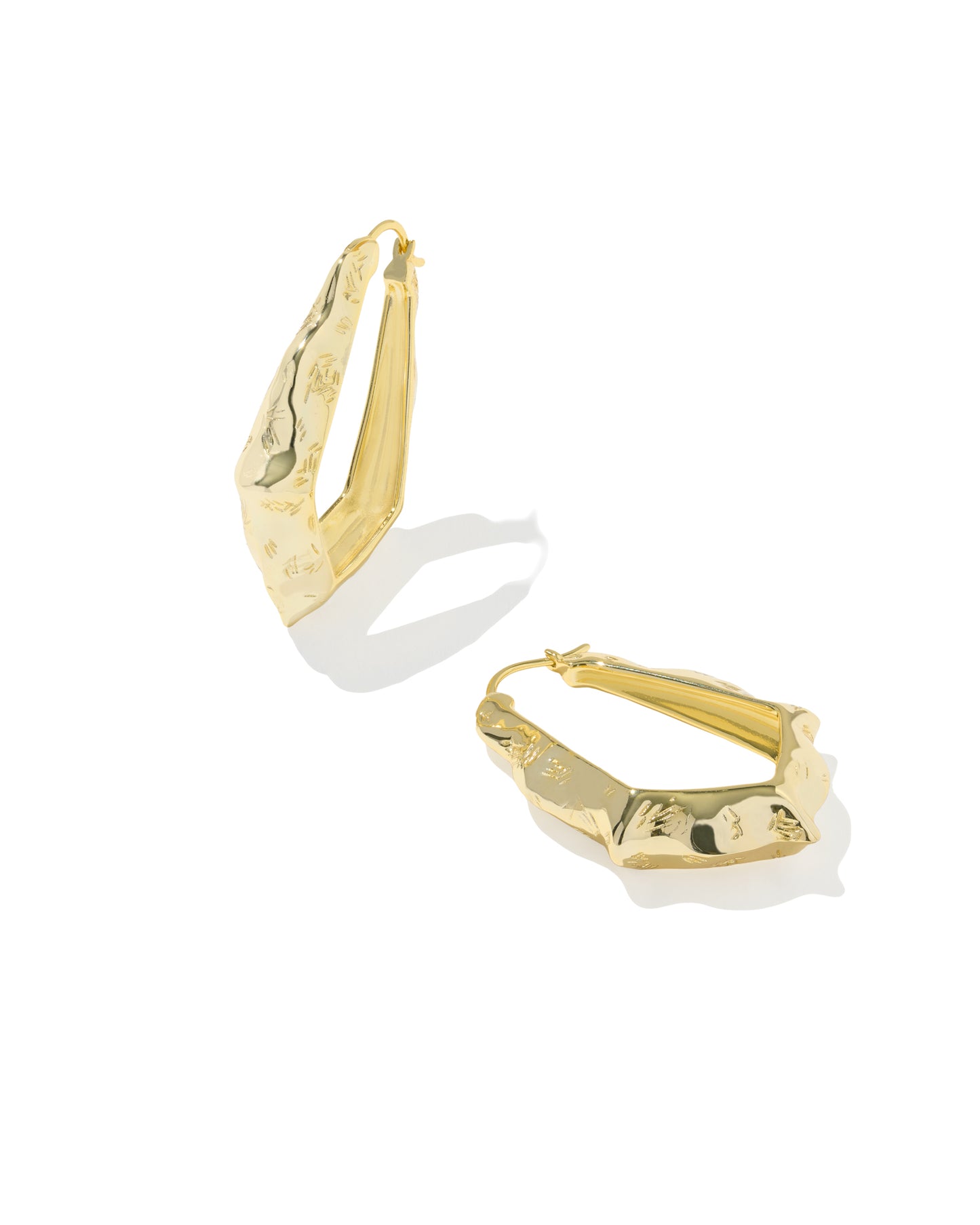Kendra Scott ADRIANA SCALLOP FRAME HOOP EARRINGS GOLD