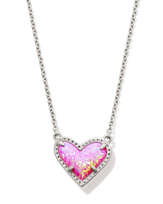 Kendra Scott ARI HEART SHORT PENDANT NECKLACE