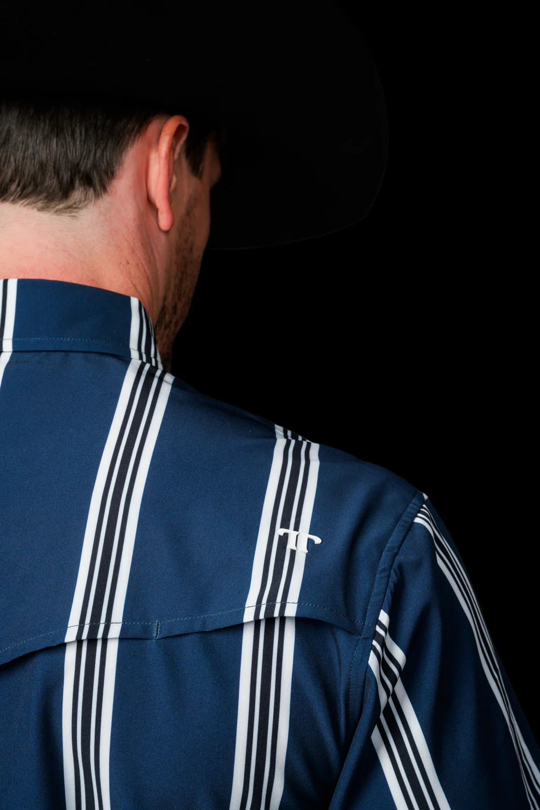 Ferrell THE HATFIELD SHORT SLEEVE PEARL SNAP SHIRT IN BLUE