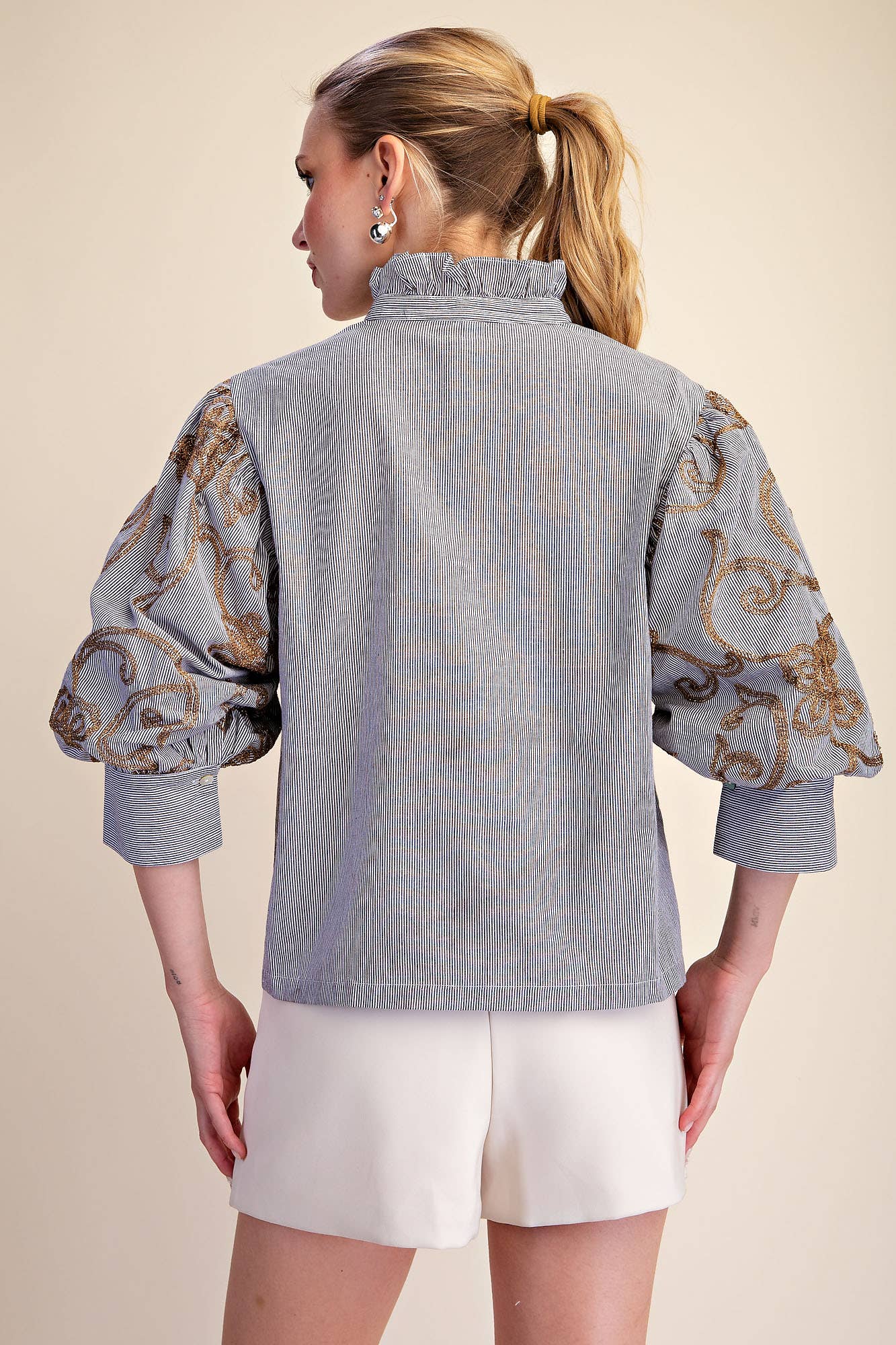 Ruffle Neck Embroidery Puff Sleeve Blouse