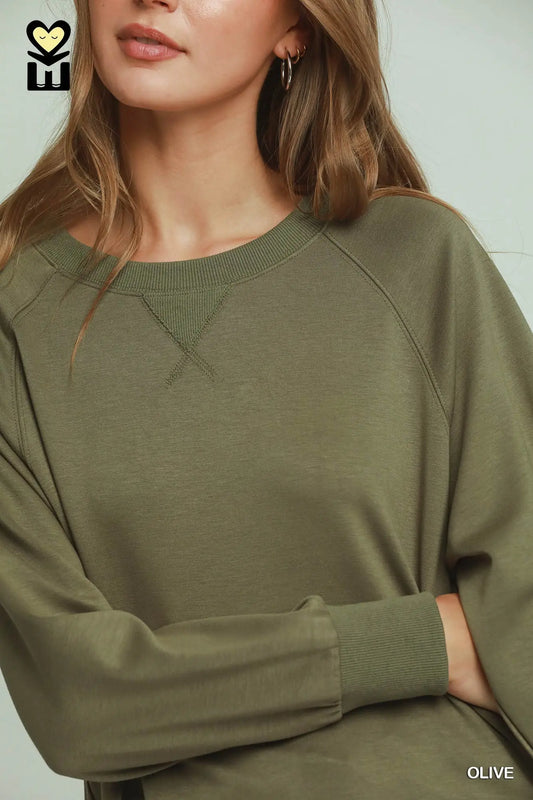 LUXEKNIT Crochet Trim Raglan Sleeve Top