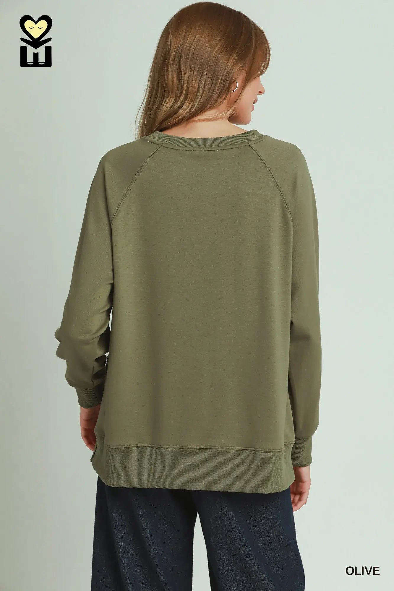 LUXEKNIT Crochet Trim Raglan Sleeve Top
