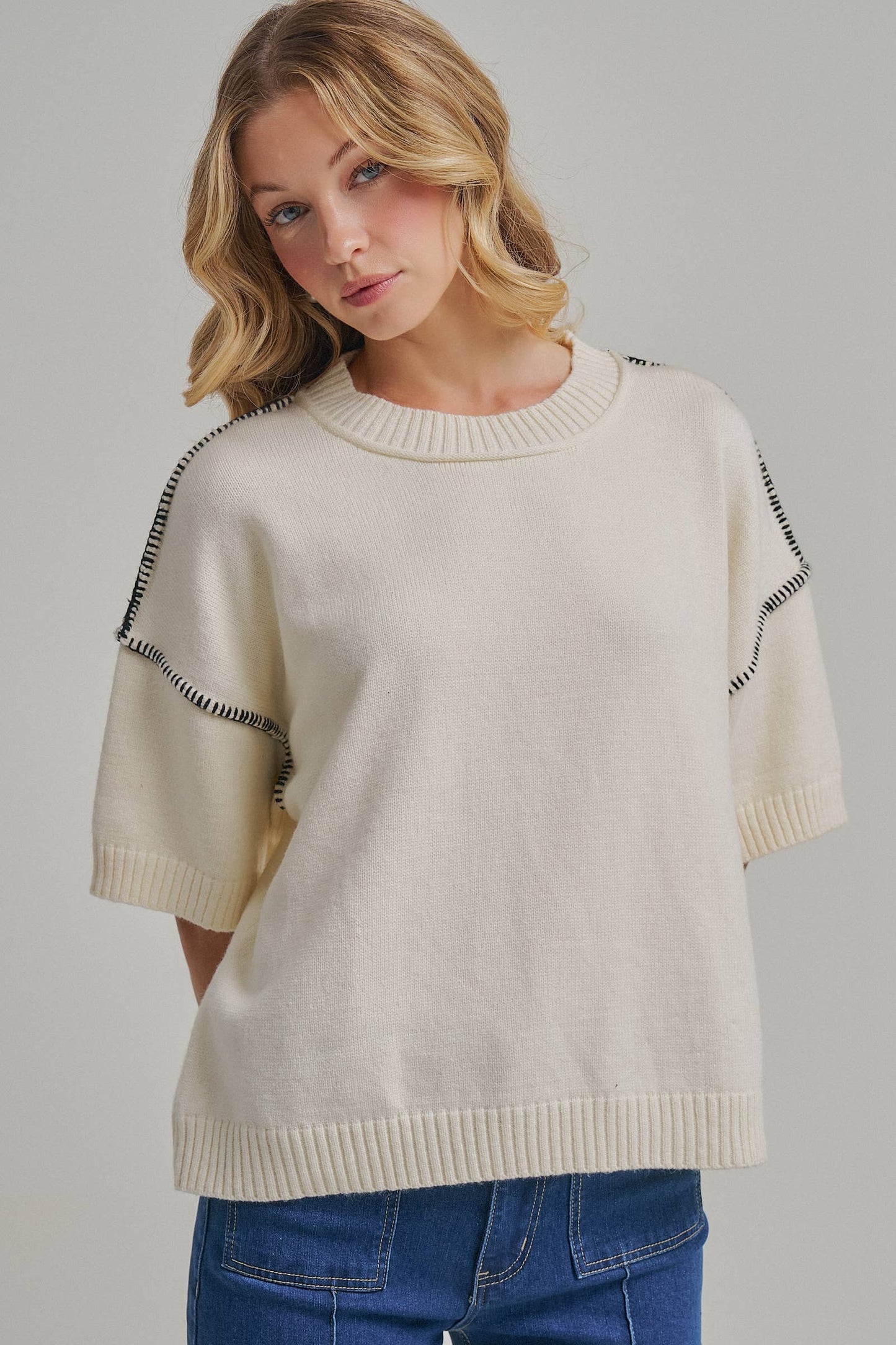 RELAXED FIT SWEATER TOP WITH STITCH DETAIL