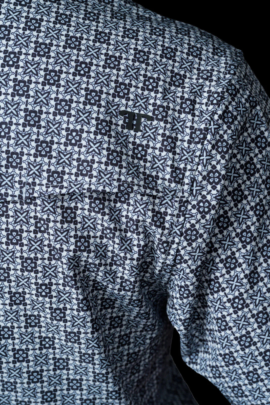 Ferrell THE COLTON IN BLUE - SHORT SLEEVE SNAP