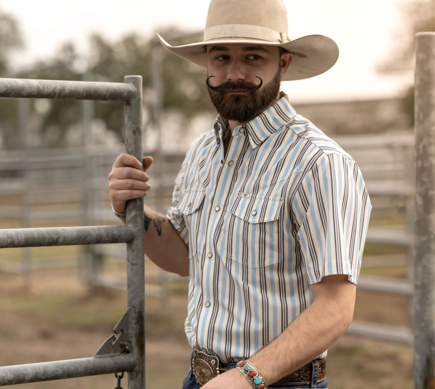 Ferrell Brand THE JAKE IN BLUE - SHORT SLEEVE SNAP