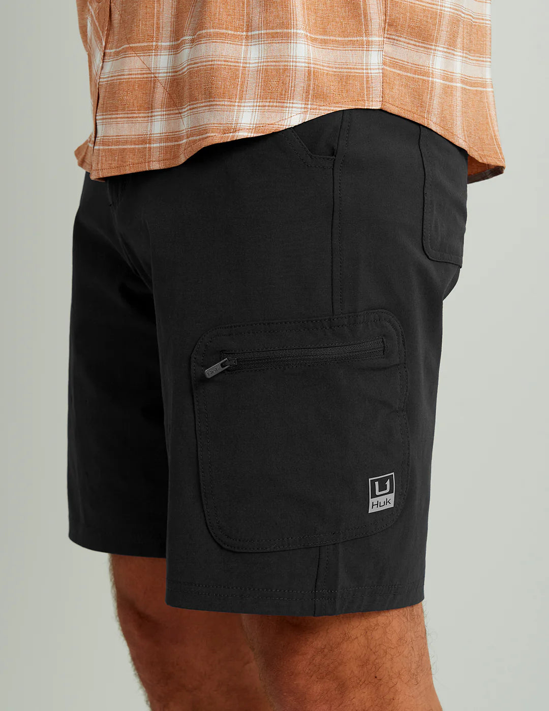 Huk NEXT LEVEL 10.5-INCH SHORT in Black