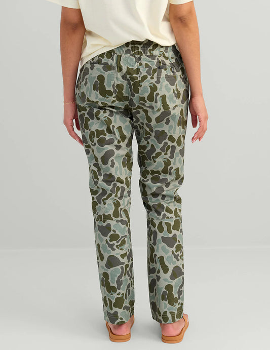 Huk WOMENS CRUISER PANT in KC Volcanic Ash Camo