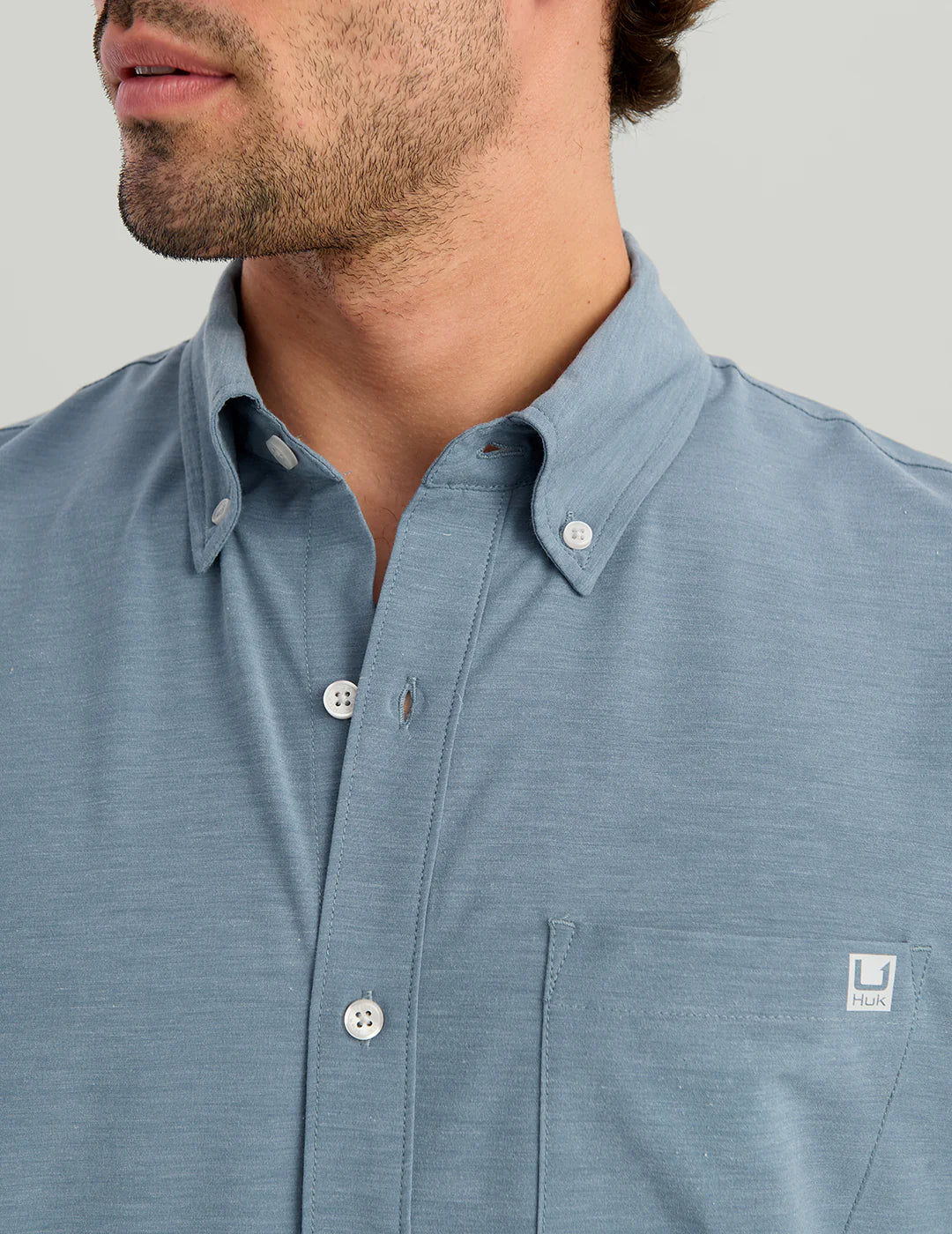 Huk KONA BUTTON-DOWN in Stormy Blue