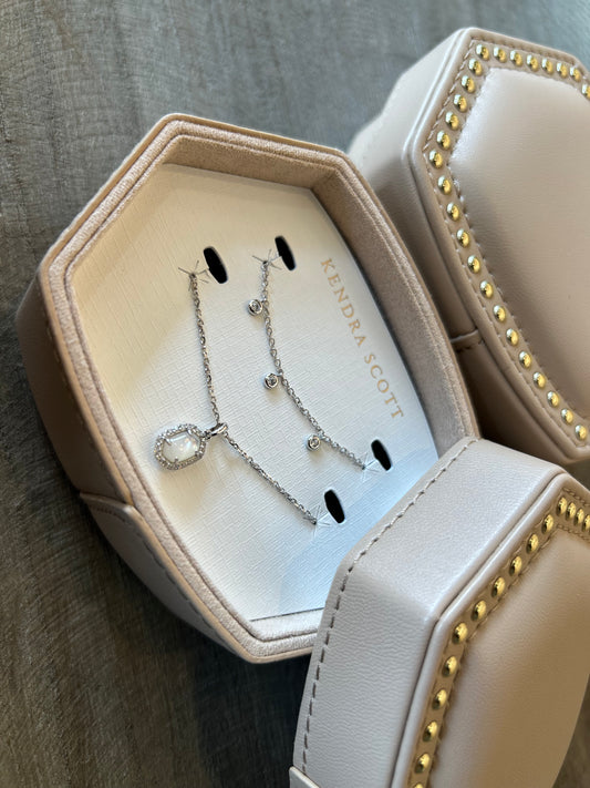 Kendra Scott DAPHNE AND AMELIA NECKLACE JEWELRY BOX GIFT SET SILVER WHITE MIX