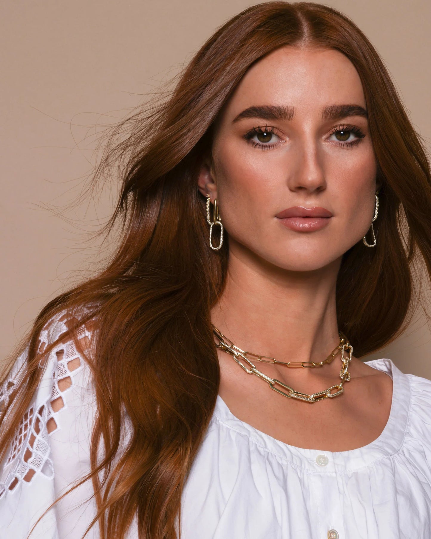 Melinda Maria Carrie Pavé Chain Huggies Gold|White Diamondettes