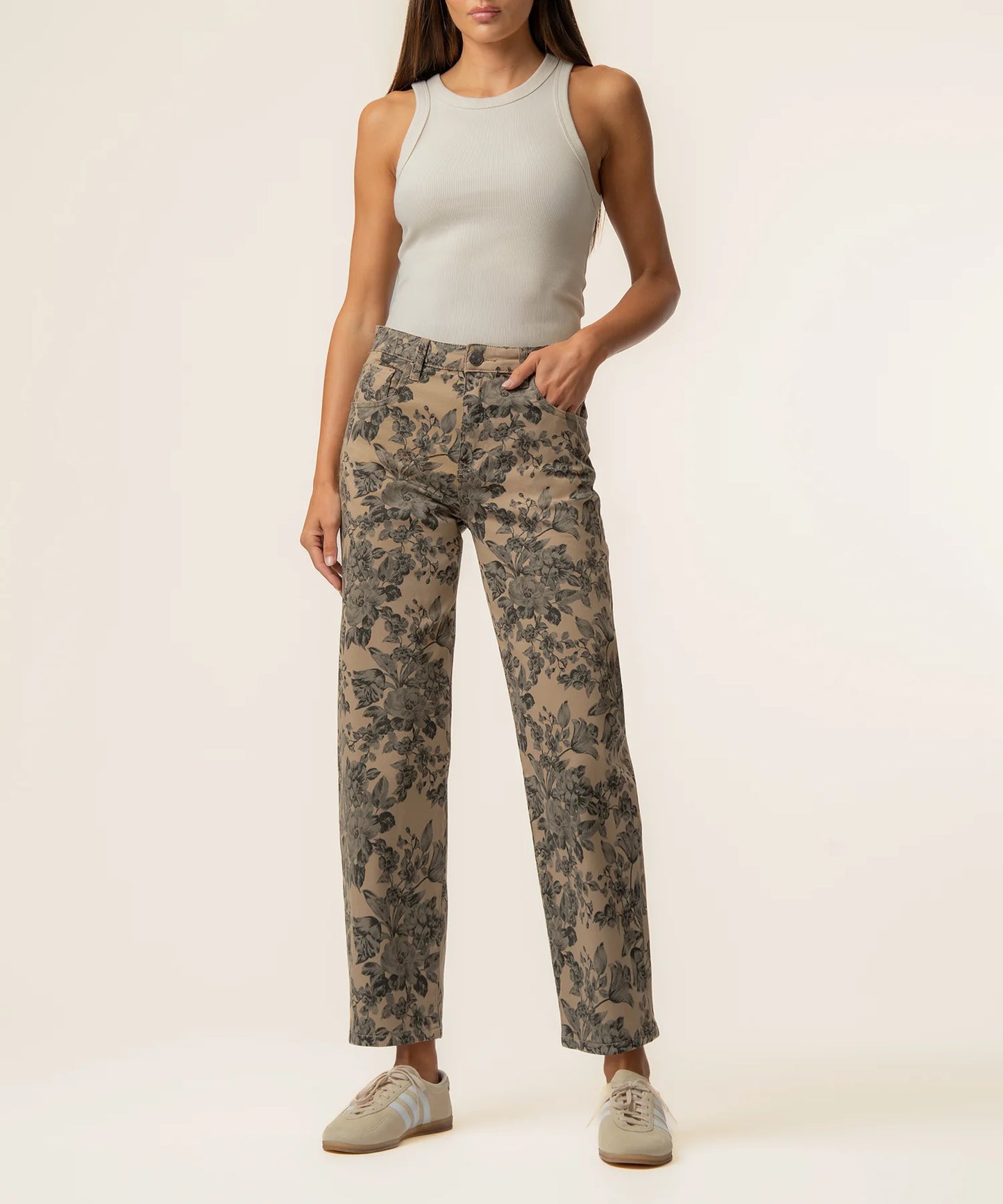 Kut from the Kloth Ashton Twill High Rise Relaxed Leg in Sand