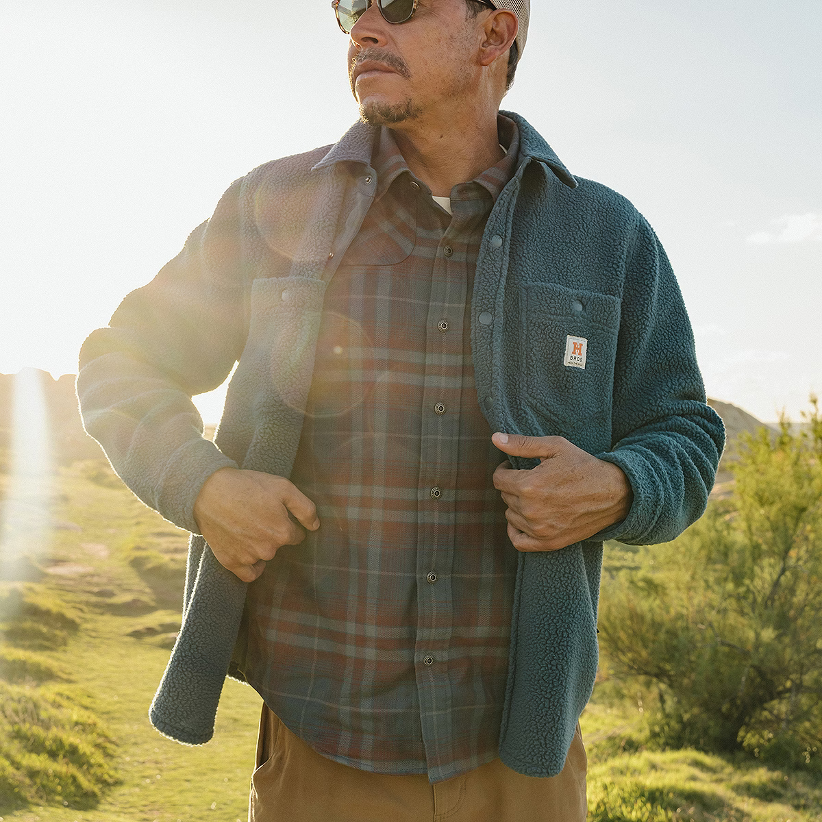 Howler Bros Harker's Flannel: Kempton Plaid Dark Slate