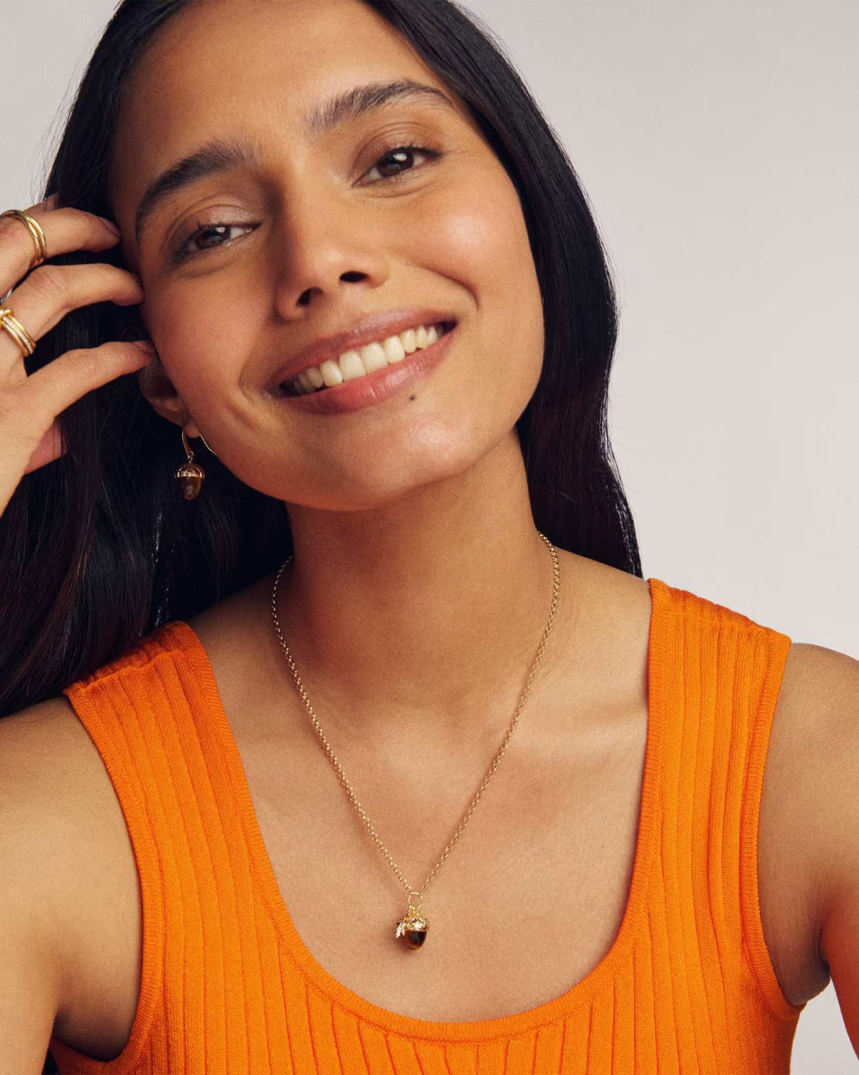 Kendra Scott Acorn Gold Short Pendant Necklace