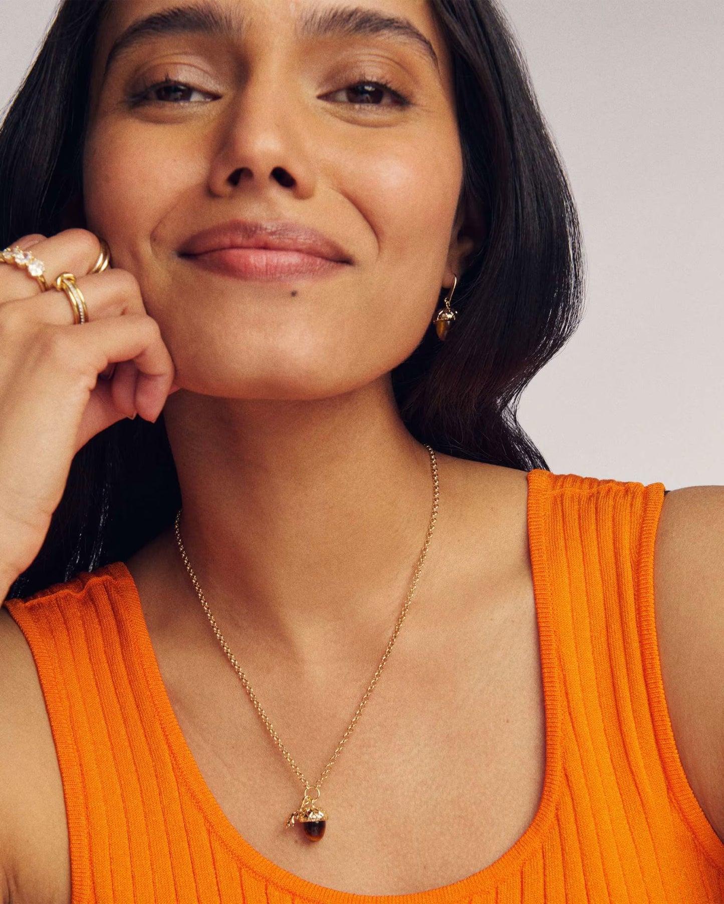 Kendra Scott Acorn Gold Short Pendant Necklace