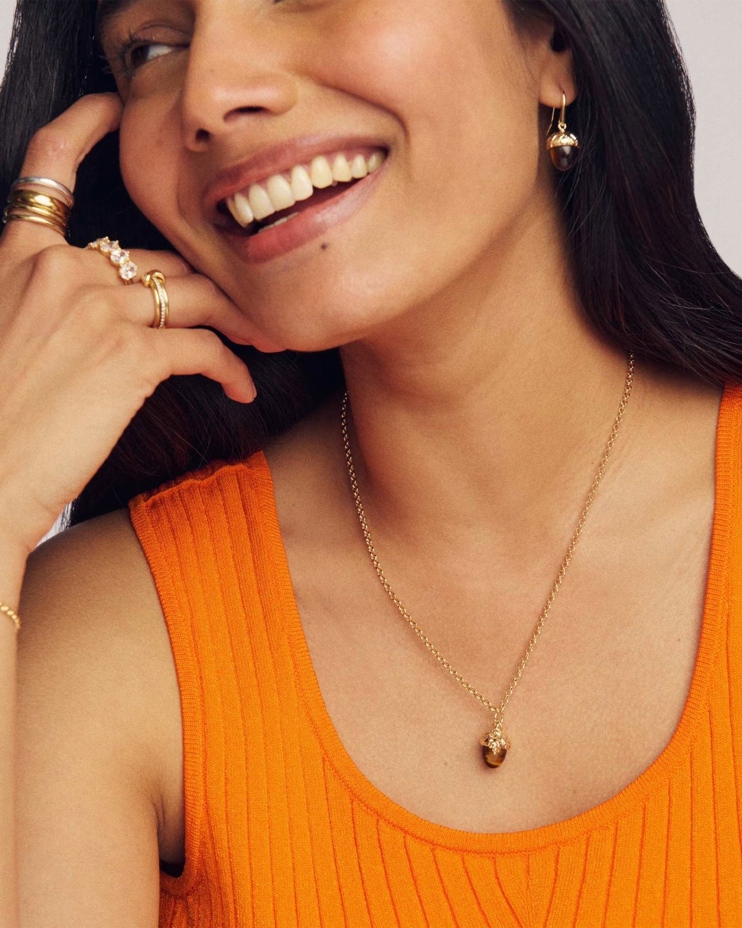 Kendra Scott Acorn Gold Short Pendant Necklace