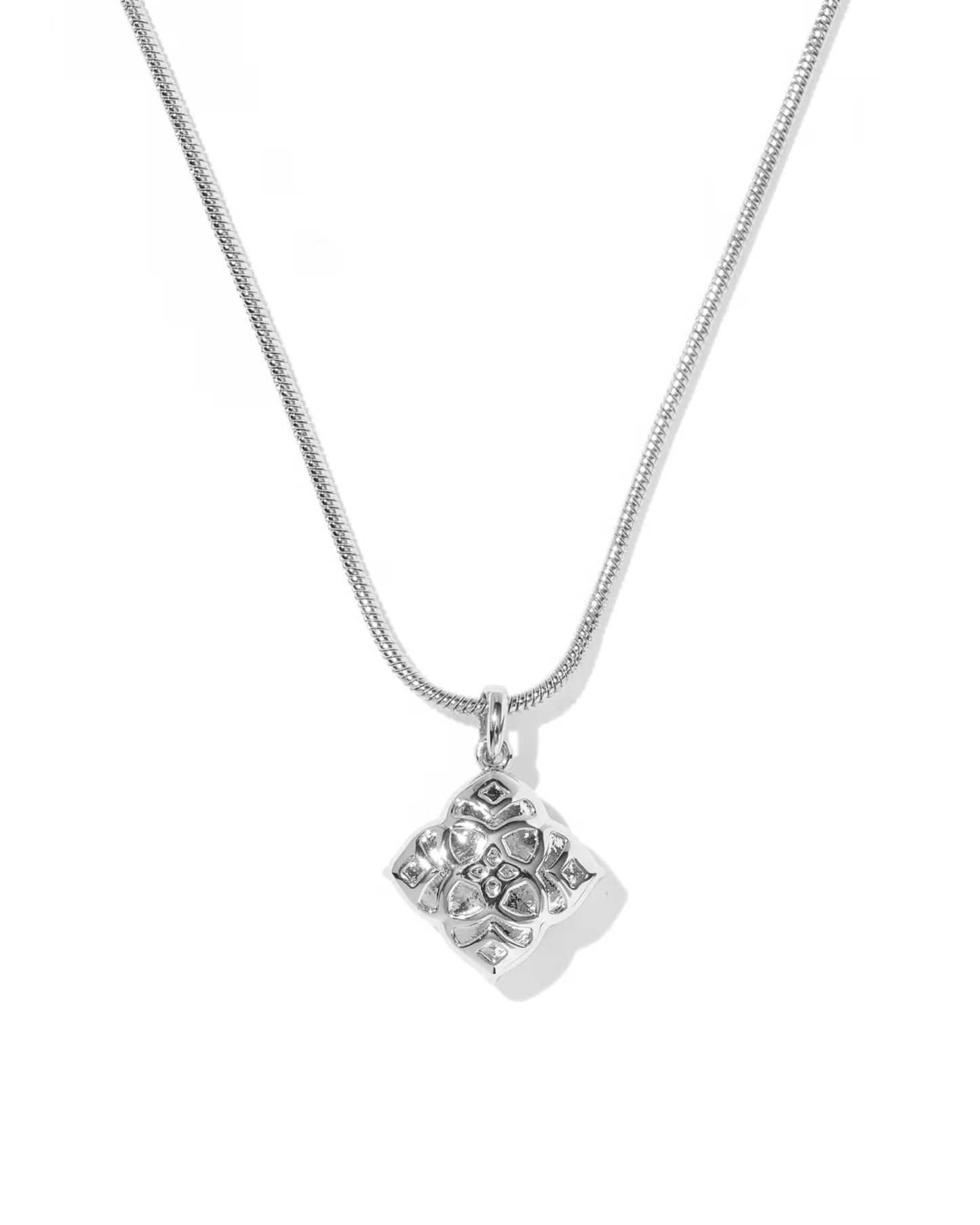 Kendra Scott Dira Pearl Silver Short Pendant Necklace