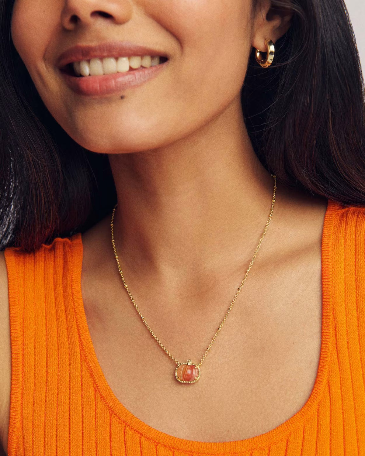 Kendra Scott Pumpkin Gold Short Pendant Necklace