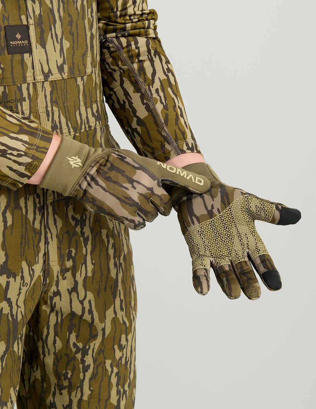 NOMAD OUTDOORS Axe Glove