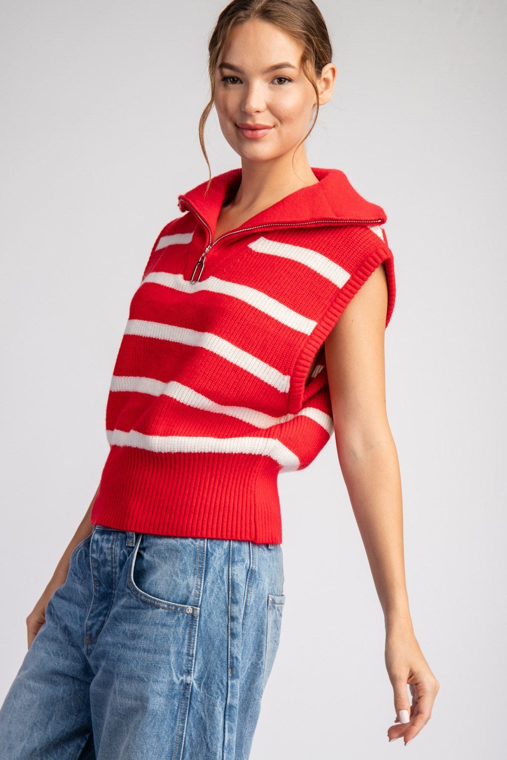 School Spirit STRIPED SLEEVELESS SWEATER PULLOVER