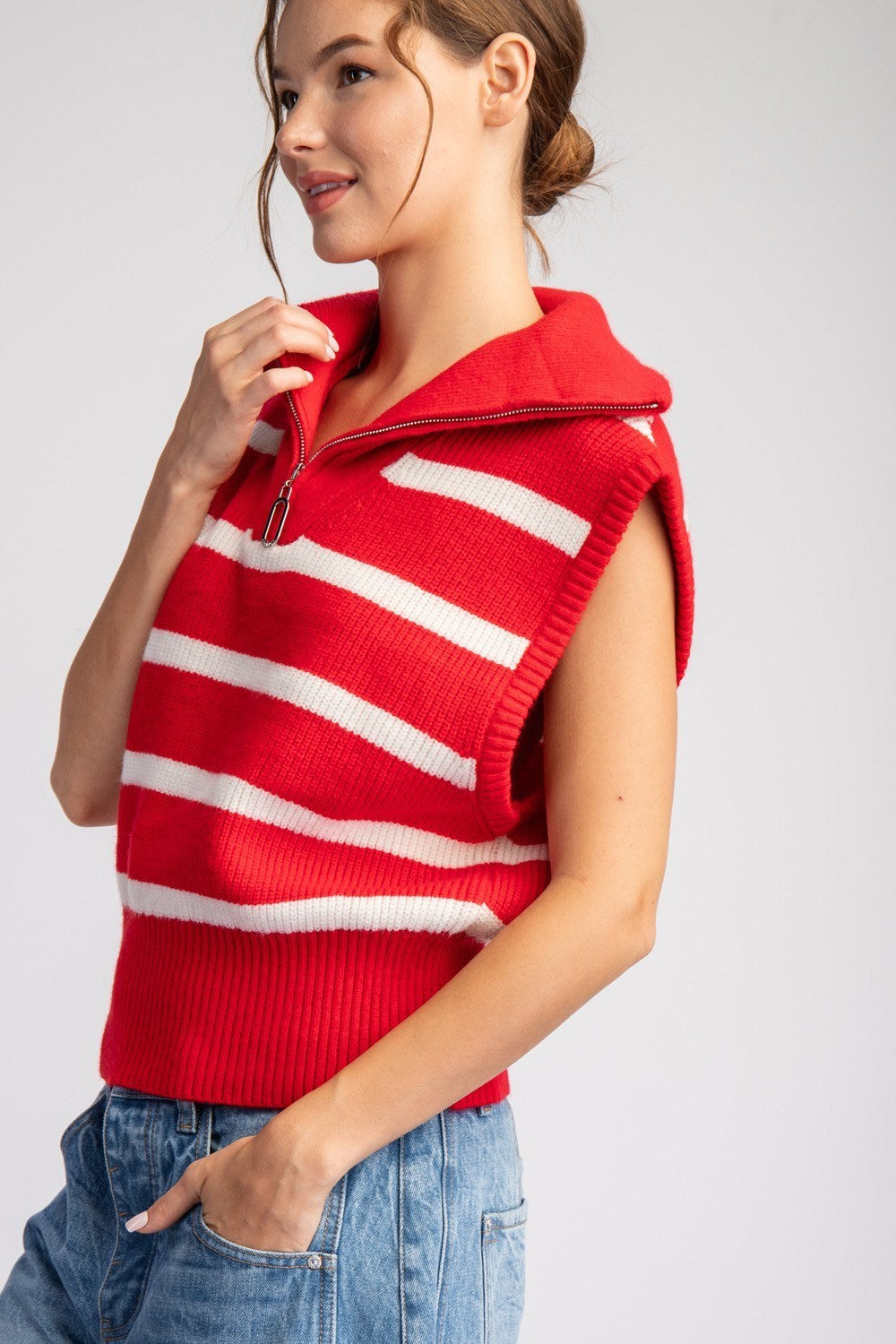 School Spirit STRIPED SLEEVELESS SWEATER PULLOVER