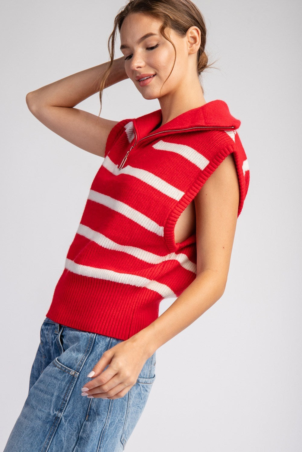 School Spirit STRIPED SLEEVELESS SWEATER PULLOVER