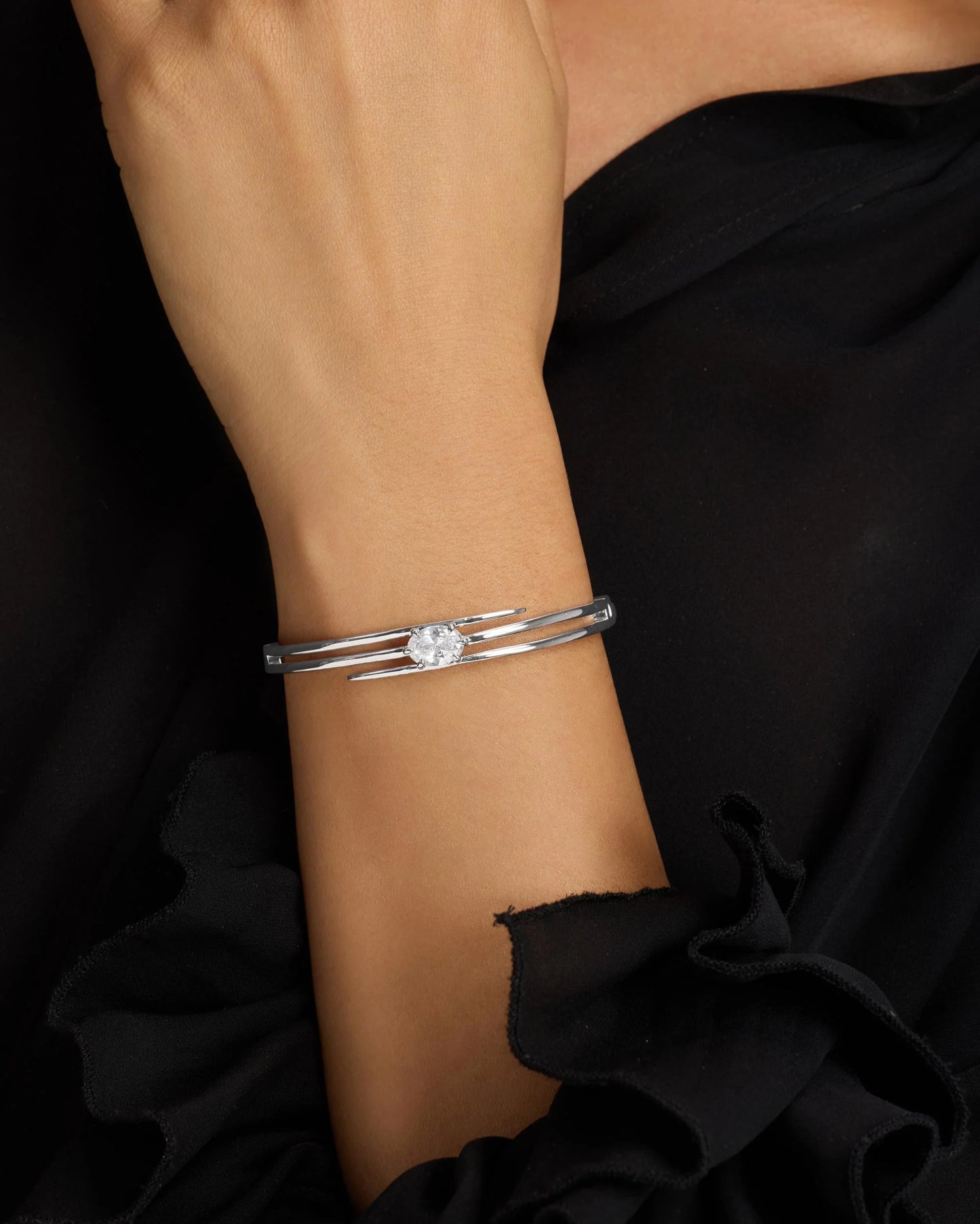 Melinda Maria She's On Point Lasso Cuff Silver|White Diamondettes