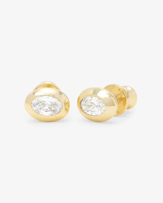 She's a Boss Studs 6MM (Gold or Silver)