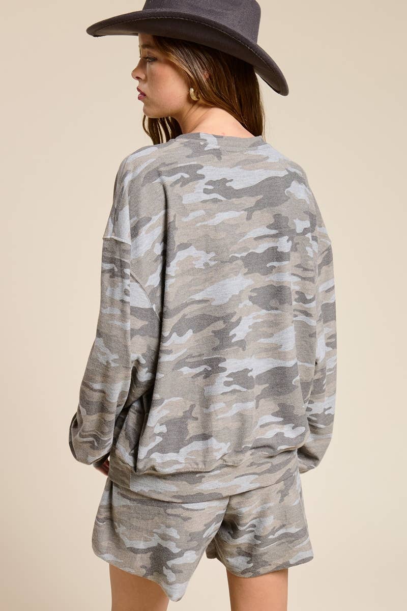 RELAXED FRENCH TERRY L/S TEE WITH PUFFED SLEEVES (Camo or Leopard)