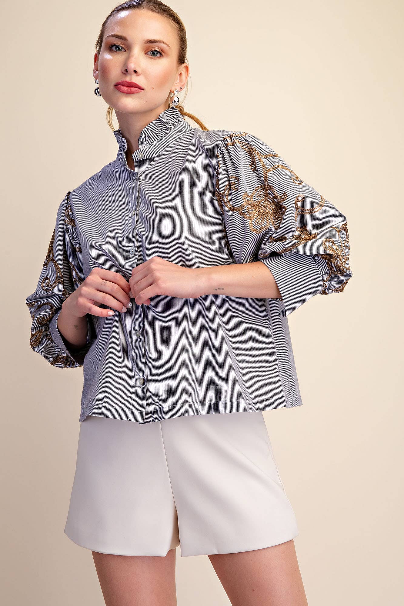 Ruffle Neck Embroidery Puff Sleeve Blouse