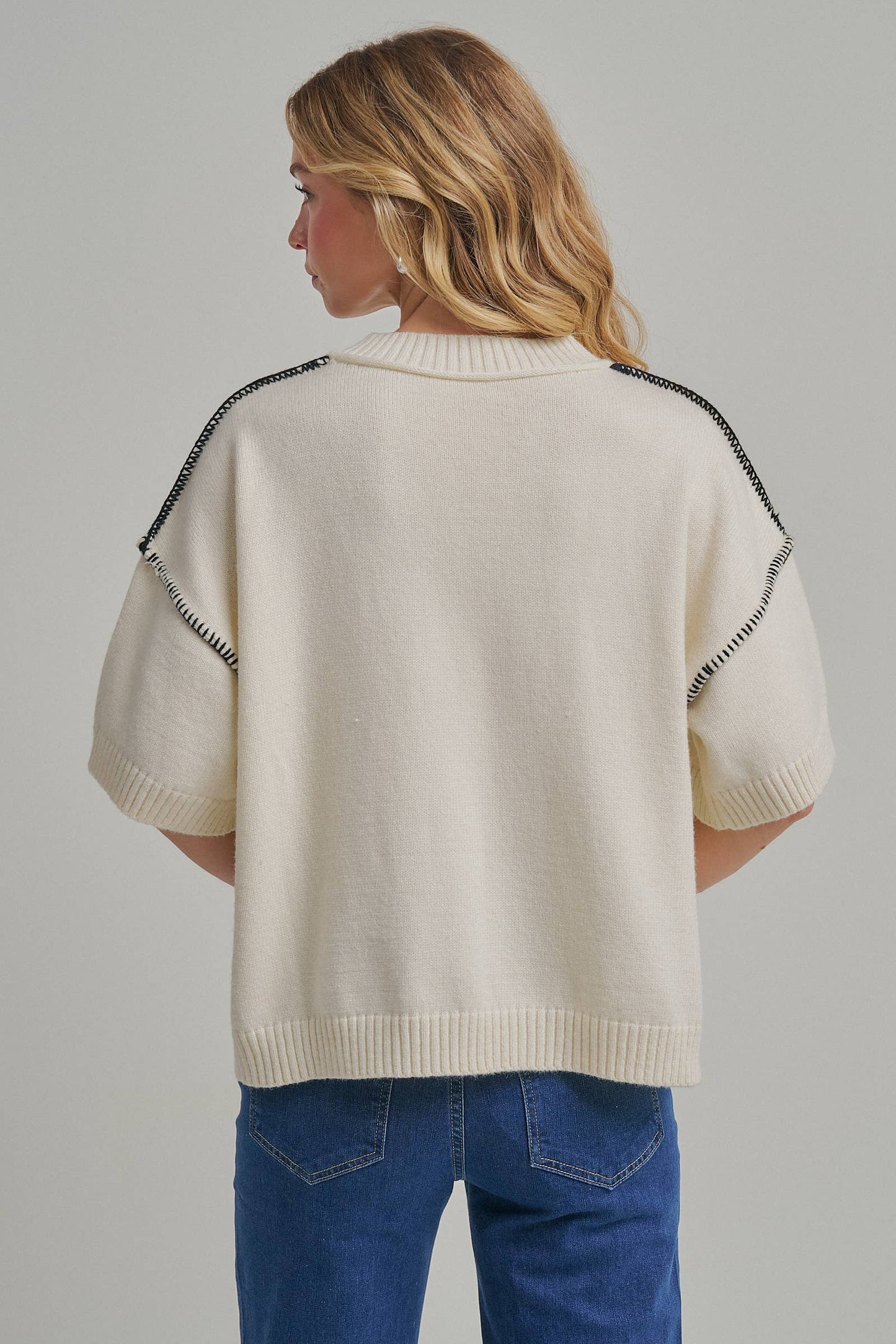 RELAXED FIT SWEATER TOP WITH STITCH DETAIL