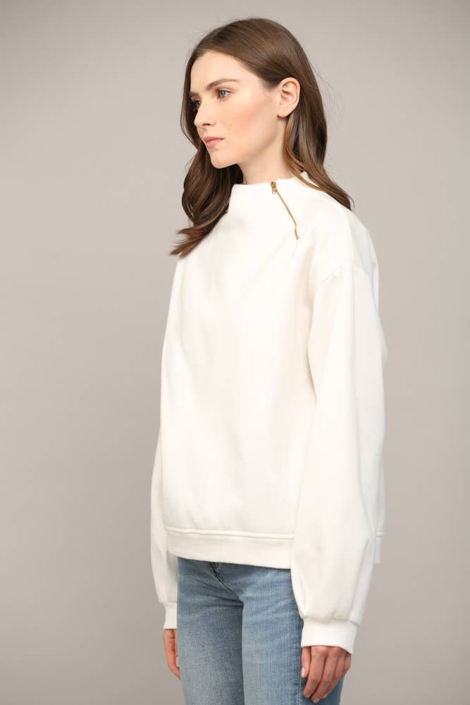 ZIPPER TRIMMED ROUND NECK SWEATSHIRT