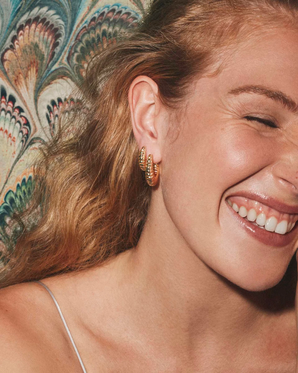 Kendra Scott Sandy Gold Huggie Earrings