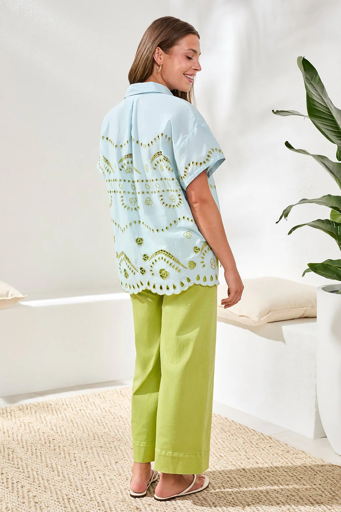 TRIBAL EMBROIDERED POPLIN SHORT SLEEVE BLOUSE