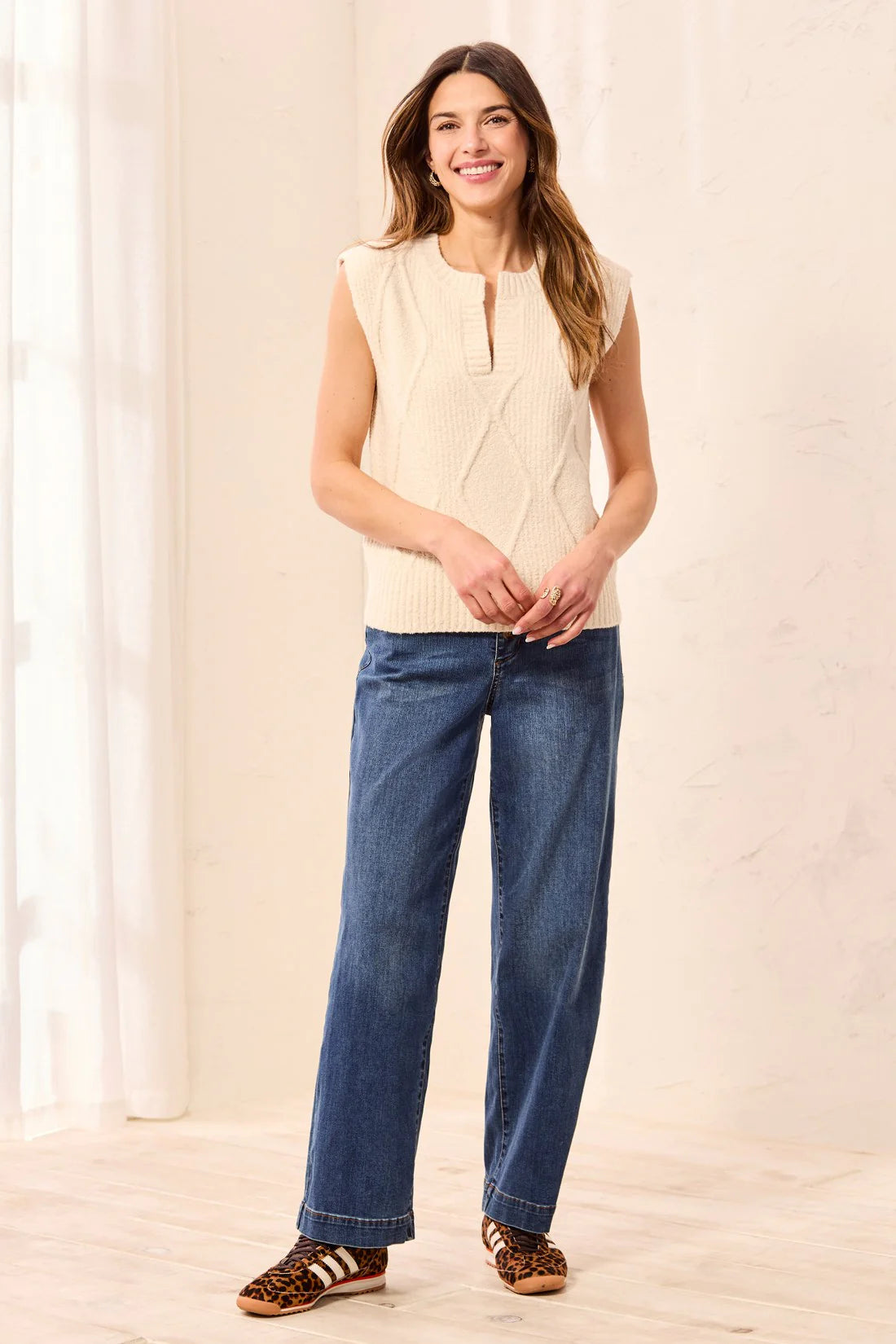TRIBAL SOFT SPLIT CREW NECK SLEEVELESS SWEATER