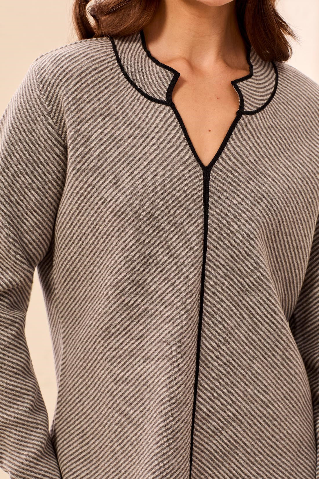 TEXTURED DIAGONAL STRIPE SPLIT NECK SWEATER