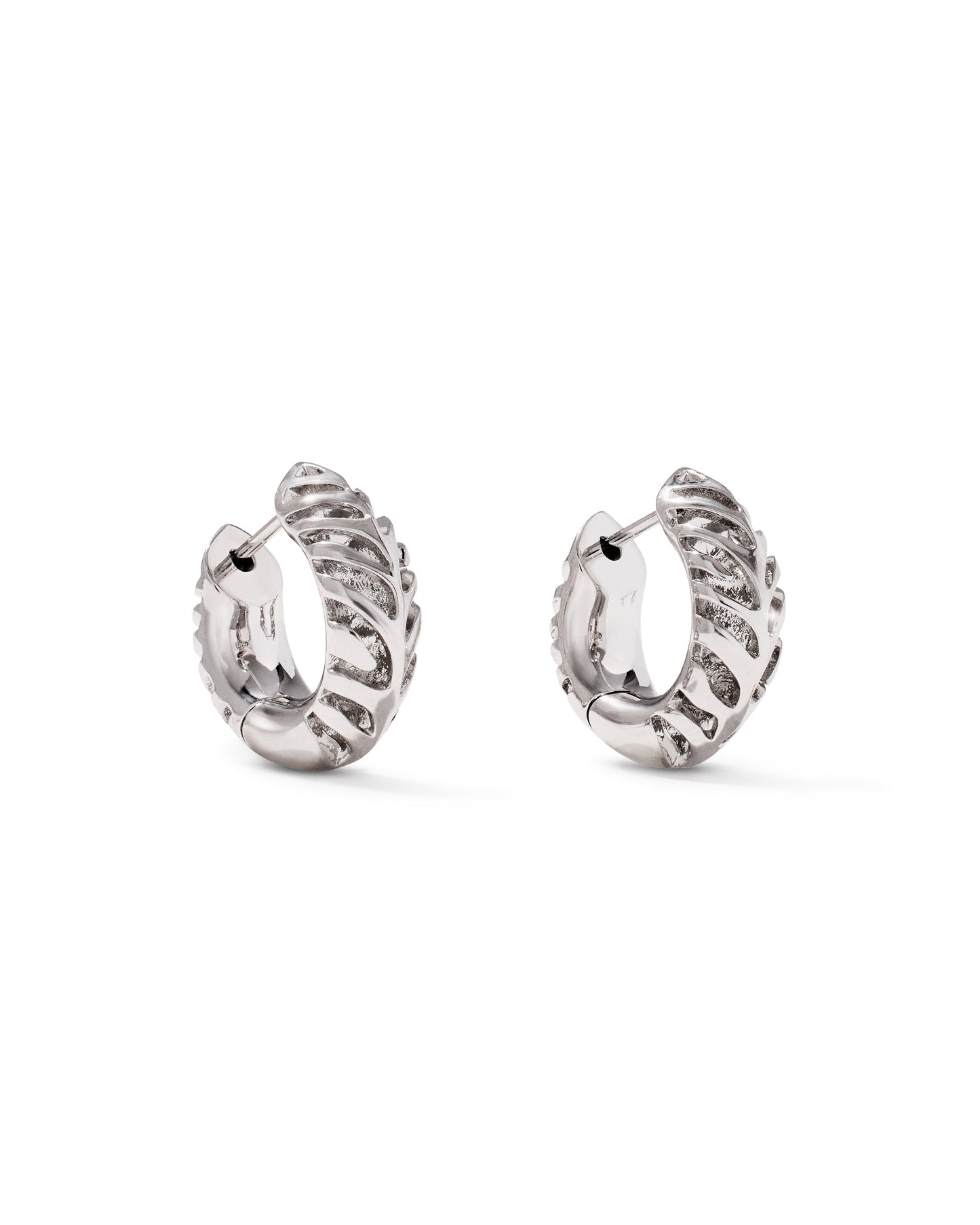 Kendra Scott TIGER STRIPED MIKKI HUGGIE EARRINGS Silver