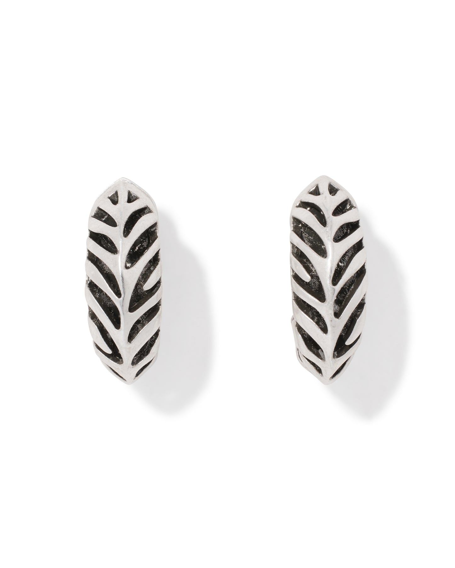 Kendra Scott TIGER STRIPED MIKKI HUGGIE EARRINGS VINTAGE SILVER