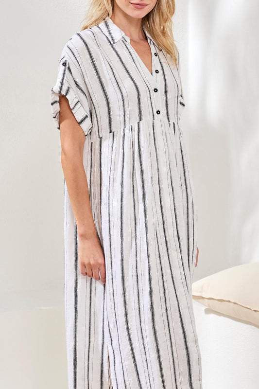 TRIBAL FLOWY SHIRT DRESS W/ SLIT & HIDDEN PLACKET-White/Black