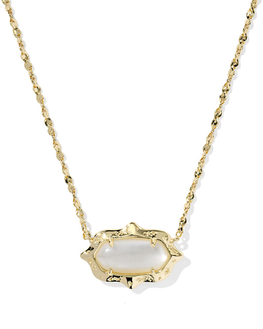 Kendra Scott ELISA SCALLOP FRAME SHORT PENDANT NECKLACE GOLD NATURAL MOTHER OF PEARL