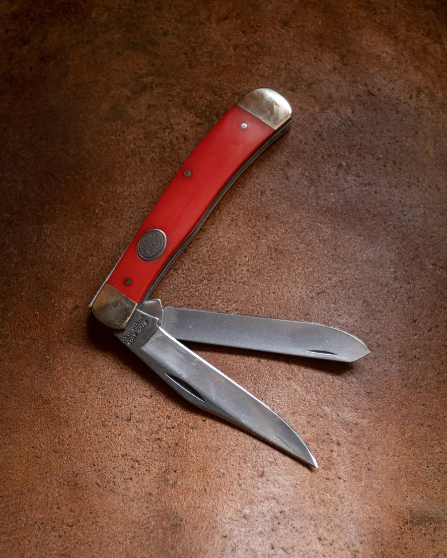 Moore Maker DELRIN HANDLED ENGRAVED BOLSTER TRAPPER - 4-1/8"